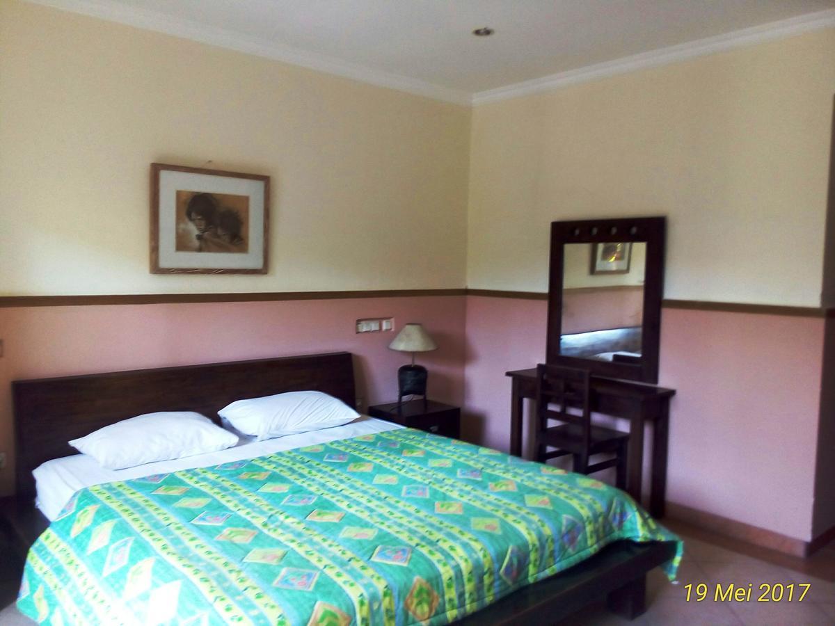 Pondok Alit Resort Seminyak Zewnętrze zdjęcie